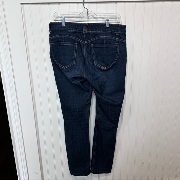 Democracy Jeans Denim women’s size 8 great condition missing button price lower - Picture 3 of 10